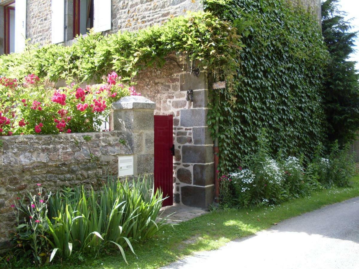 Chambres D'Hotes De La Barrerie Dingé Exterior foto